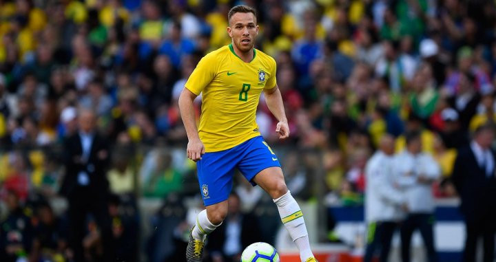 Arthur, en un partido con Brasil | EFE