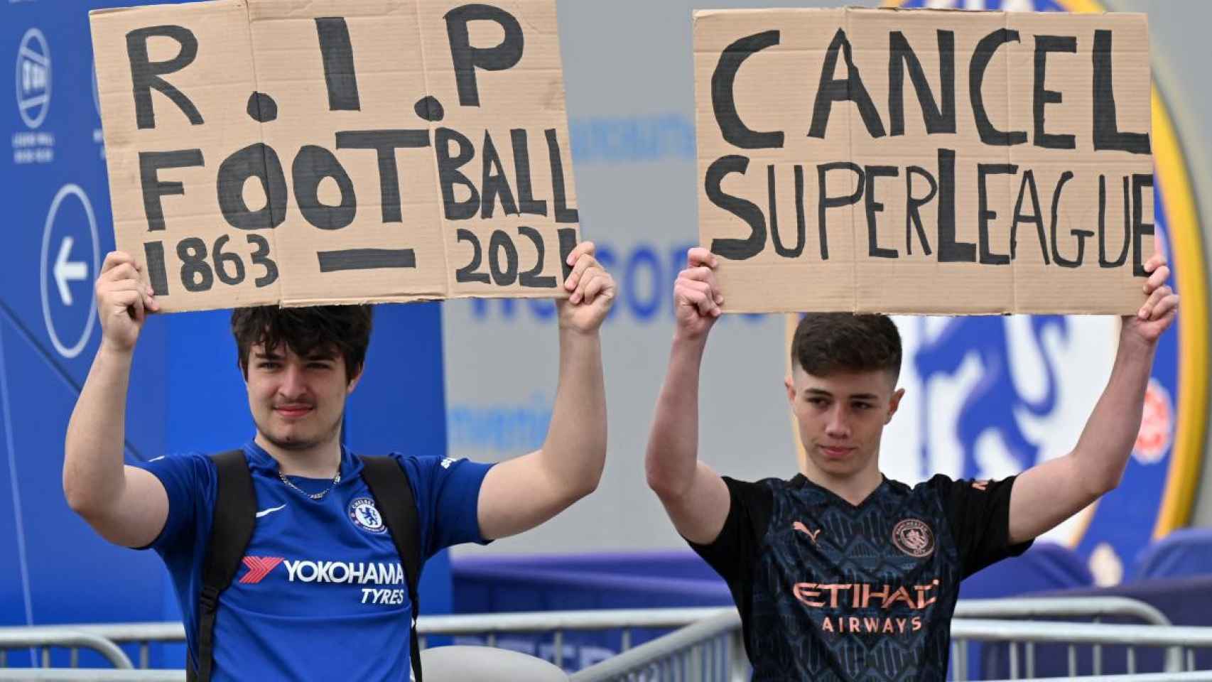 Aficionados del Chelsea, protestando contra la Superliga | REDES