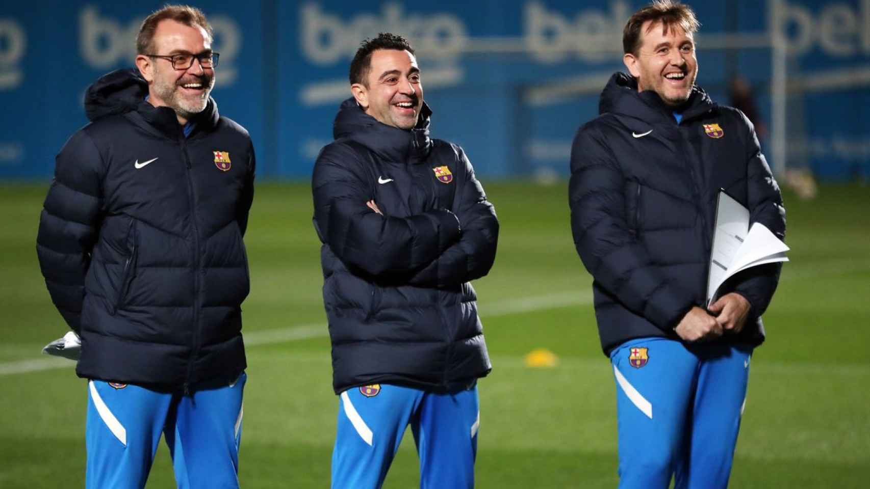Xavi y su equipo en el Barça FCB
