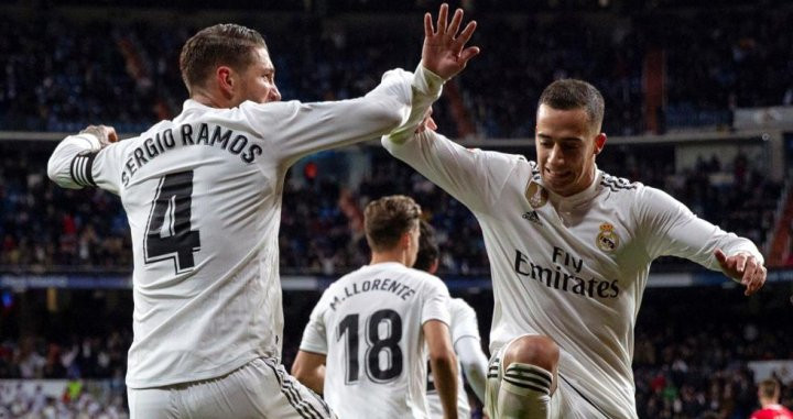 Ramos y Lucas Vázquez celebrando un gol con el Real Madrid / EFE