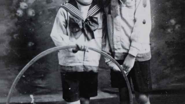 Albert Camus y su hermano Lucien en 1920.