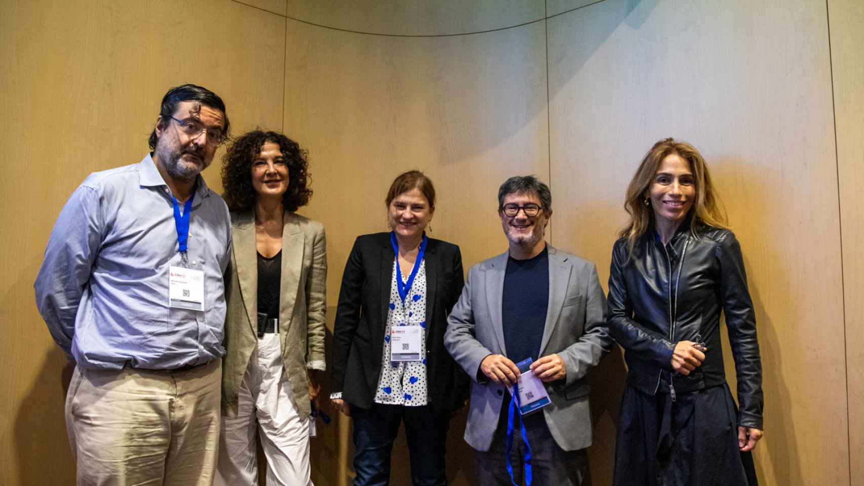 Miguel Aguilar, Carmen Esteban, Silvia Sesé, Manel Manchón y Eva Moll, en el debate de Letra Global / GALA ESPÍN