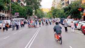 Imagen del primer fin de semana de corte de tráfico en la calle Pi i Margall de Barcelona / TWITTER