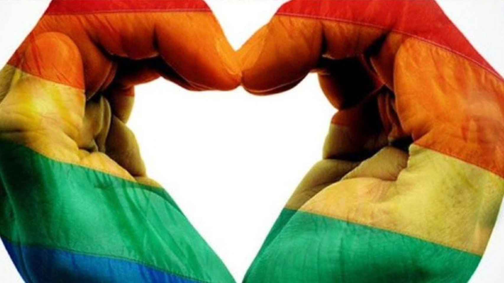 Dos manos unidas forman un corazón contra LGTBIfóbia / OCH