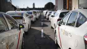 Taxistas de Madrid cerrando el paso a las instalaciones de Ifema, el recinto ferial / EUROPA PRESS