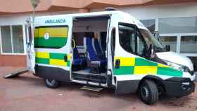 Imagen de un vehículo de transporte sanitario de Ambulancias Tenorio / Cedida