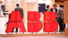 Logo de ABB / EP