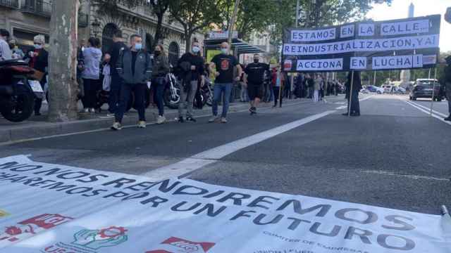 Manifestación de los trabajadores de Nissan a favor de la reindustrialización de la fábrica de la Zona Franca / EP