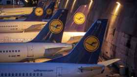 Aviones de Lufthansa estacionados en un aeropuerto / EFE