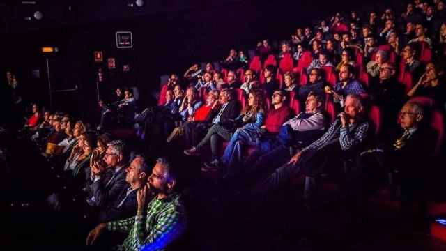 Espectadores ven una película en un sala de cine / EUROPA PRESS