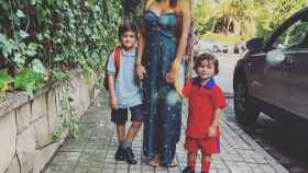 Antonella Roccuzzo con sus hijos al cole / INSTAGRAM
