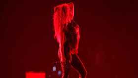 La cantante colombiana Shakira actúa durante un concierto como parte de su gira El Dorado World Tour / EFE