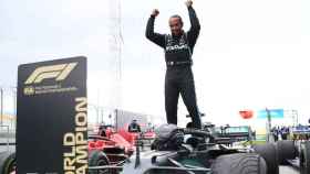 Lewis Hamilton celebra su séptimo Mundial / EFE