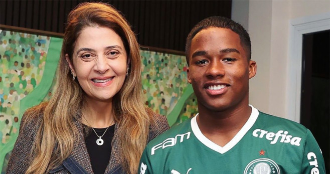 Endrick, tras firmar su primer contrato con el Palmeiras / PALMEIRAS