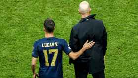 Una foto de Lucas Vázquez con Zinedine Zidane / EFE