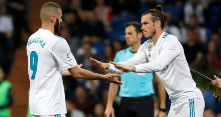 Benzema y Gareth Bale durante un partido/ EFE