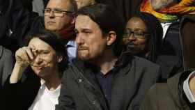 El lider de Podemos, Pablo Iglesias, con lágrimas en los ojos, en las escalinatas del Congreso de los Diputados.