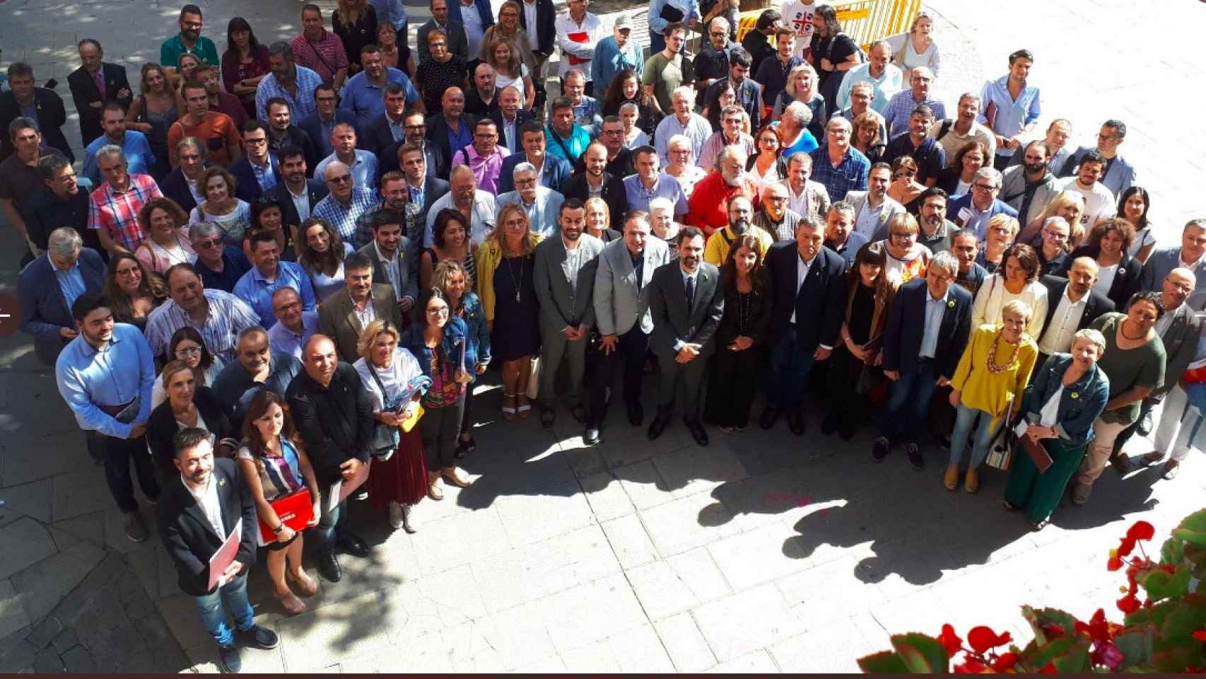La asociación de alcaldes independentistas en Manresa / TWITTER