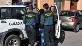 Una foto de archivo de la Guardia Civil en un arresto Detenido autor tiroteo bar Valladolid