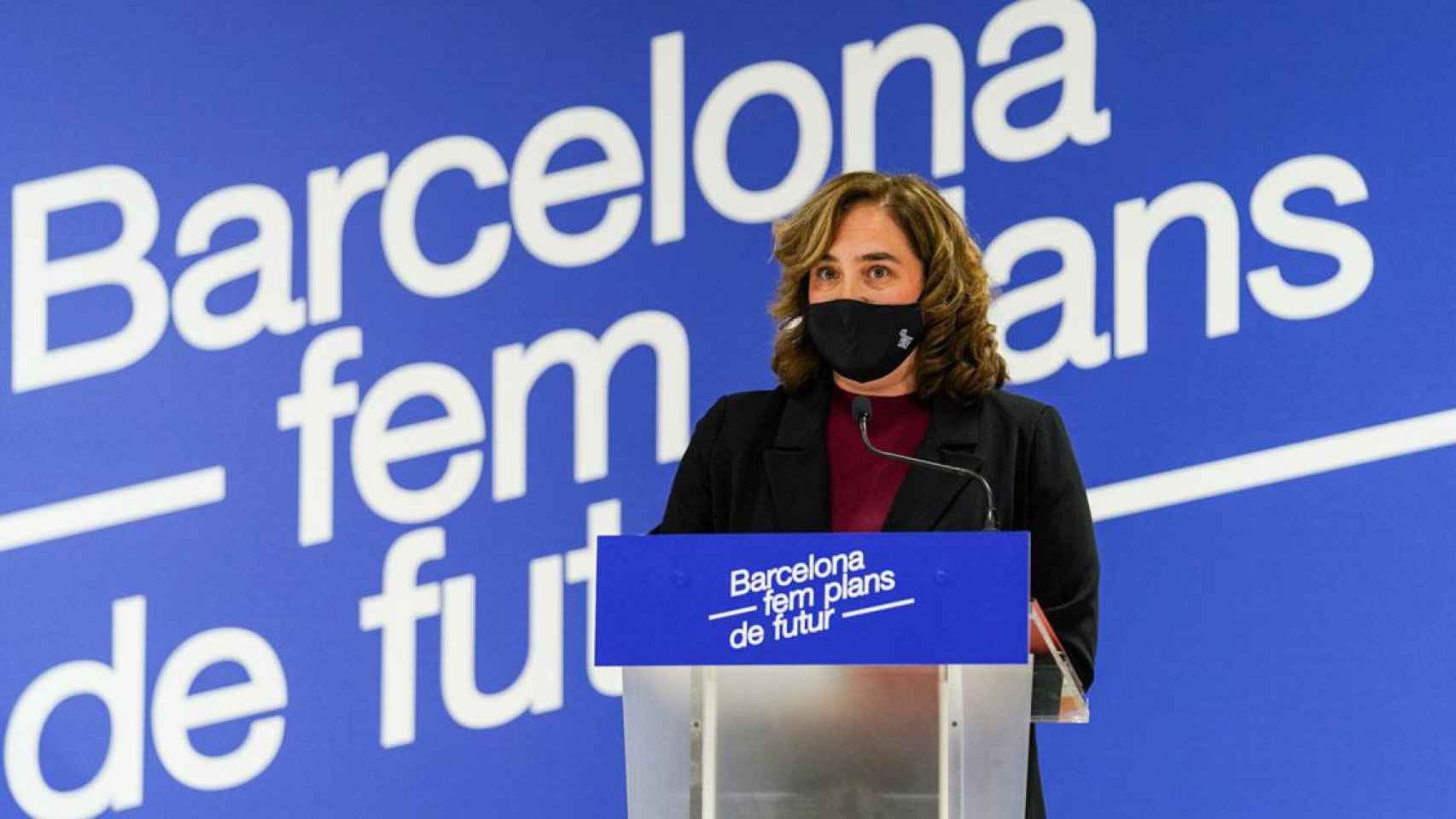 Ada Colau, alcaldesa de Barcelona, presentando la estrategia de captación de fondos europeos / AJBCN