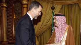 El rey Felipe y el rey de Arabia Saudí / EP