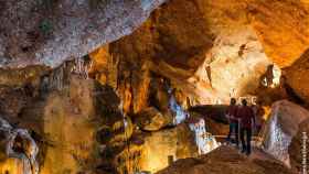 Cuevas de Montserrat en el Geoparque de la Cataluña Central / SITE OFICIAL TURISME BAIX LLOBREGAT