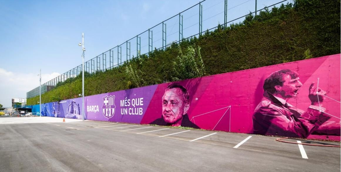 El mural en homenaje a Johan Cruyff / FCB