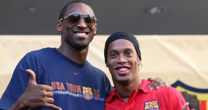 Bryant y Ronaldinho en una imagen de archivo / FC Barcelona