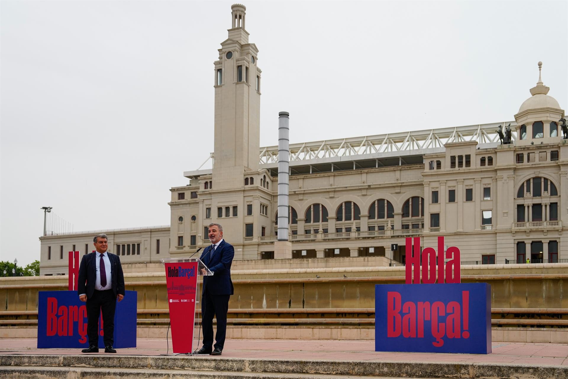 Laporta y Collboni, durante la presentación del acuerdo de colaboración entre el Barça y el Ayuntamiento de Barcelona