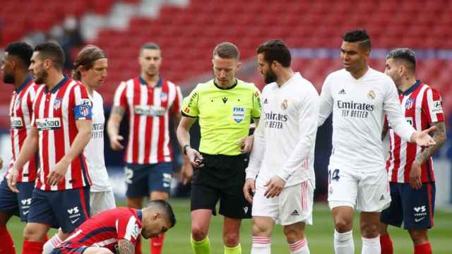 Hernández Hernández, en el derbi entre Atlético y Real Madrid | EFE