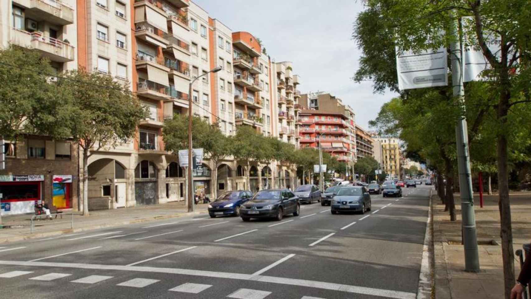 Calle Aragó de Barcelona, un ejemplo de vía por donde, según un estudio del RACC, es difícil circular / CG