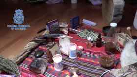 Ayahuasca y otras sustancias psicoactivas utilizadas en los rituales chamánicos organizados por los dos detenidos en la provincia de Barcelona / CNP