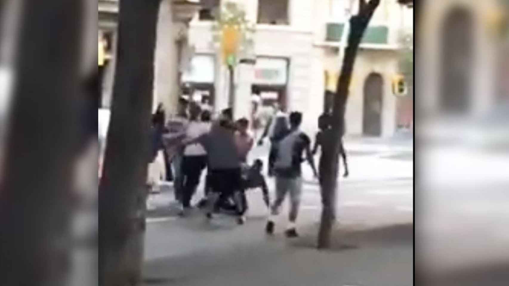 Imagen de la pelea en la zona alta de discotecas de Barcelona / CG