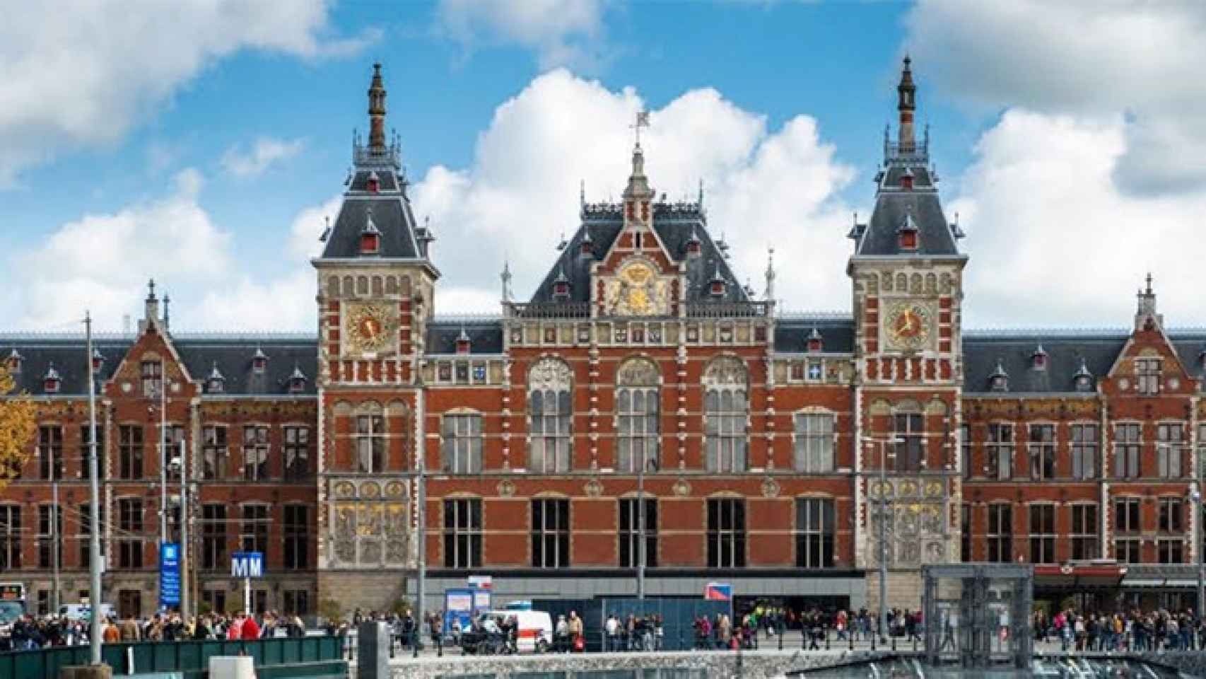Estación de tren Ámsterdam Central / GOOGLE