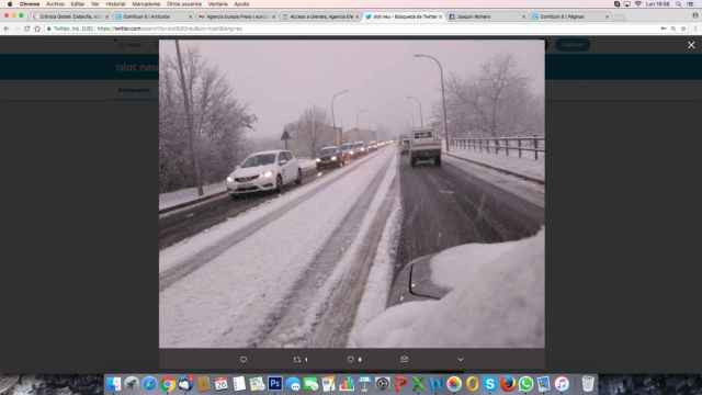 La nieve en las carreteras de los alrededores de Olot esta tarde / TWITTER