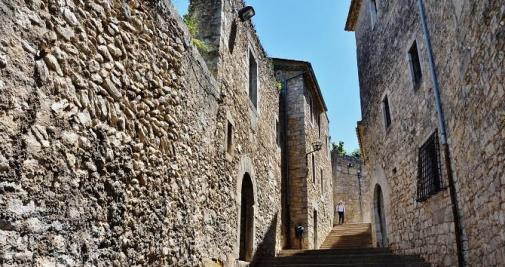 Vistas de la muralla de Girona / Mariarosafg EN WIKIMEDIA COMMONS