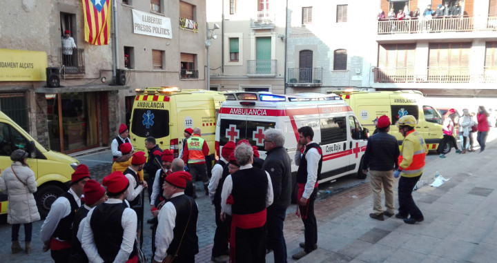 Ambulancias en Centelles tras la deflagración / AJUNTAMENT CENTELLES