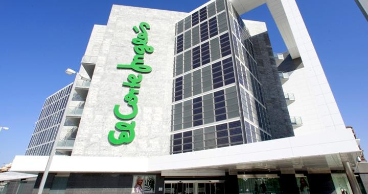 Imagen exterior de un centro comercial de El Corte Inglés / ECI