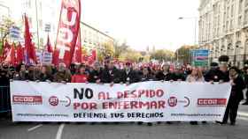 Manifestación contra el despido por enfermedad frente al Congreso de los Diputados, en Madrid / EUROPA PRESS
