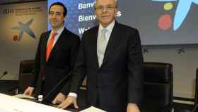Imagen de Isidro Fainé y Gonzalo Gortazár en la rueda de prensa de resultados 2014