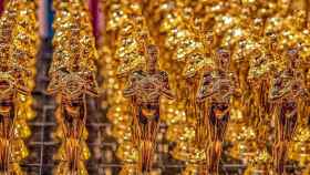 Estatuillas de los premios Oscar / analogicus en PIXABAY