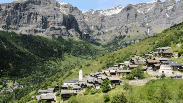 Albinen, el pueblo de Suiza que ofrece 60.000 euros por familia para mudarse allí / CG