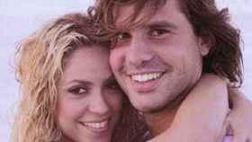 Una foto de archivo de Antonio de la Rúa y Shakira