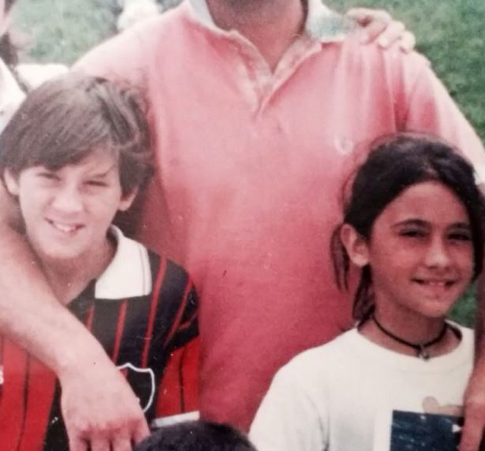 Messi y Antonella niños
