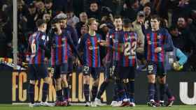 El FC Barcelona, celebrando uno de los goles contra el Sevilla en el Camp Nou / EFE