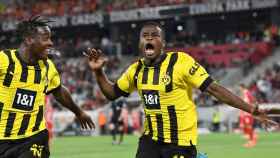 Moukoko festeja un gol con el Dortmund / REDES