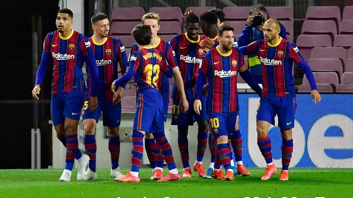 Los jugadores del Barça celebran el gol contra el Real Valladolid / EFE