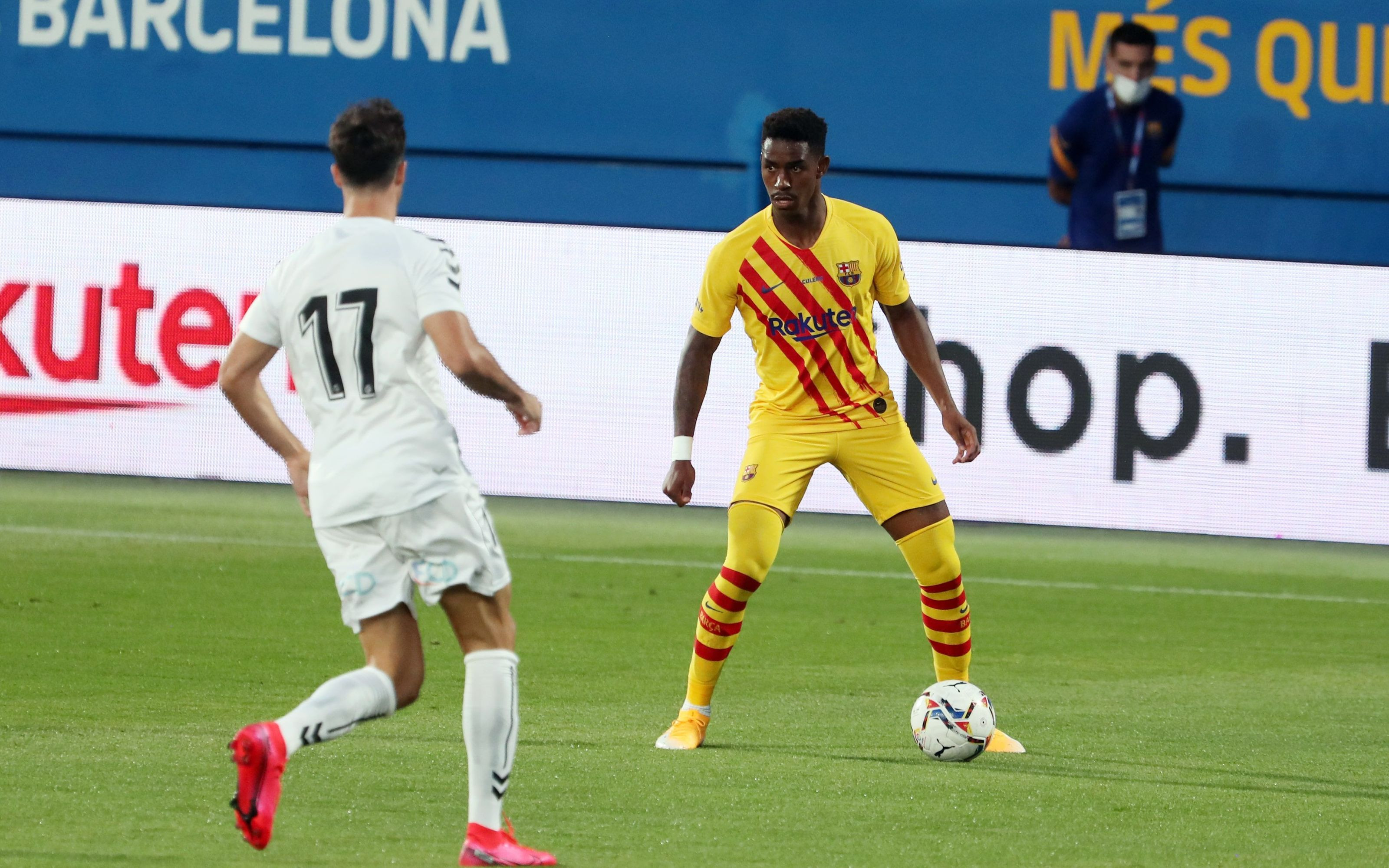 Junior Firpo jugando contra el Nàstic en la pretemporada / FC Barcelona