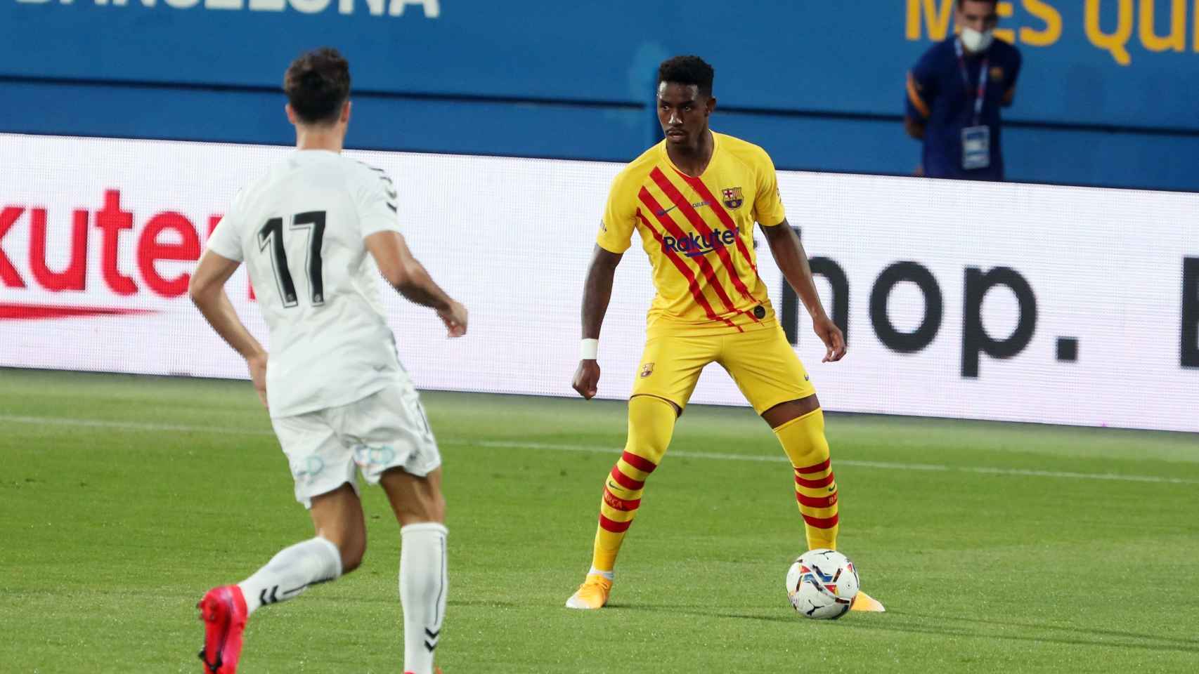 Junior Firpo jugando contra el Nàstic en la pretemporada / FC Barcelona