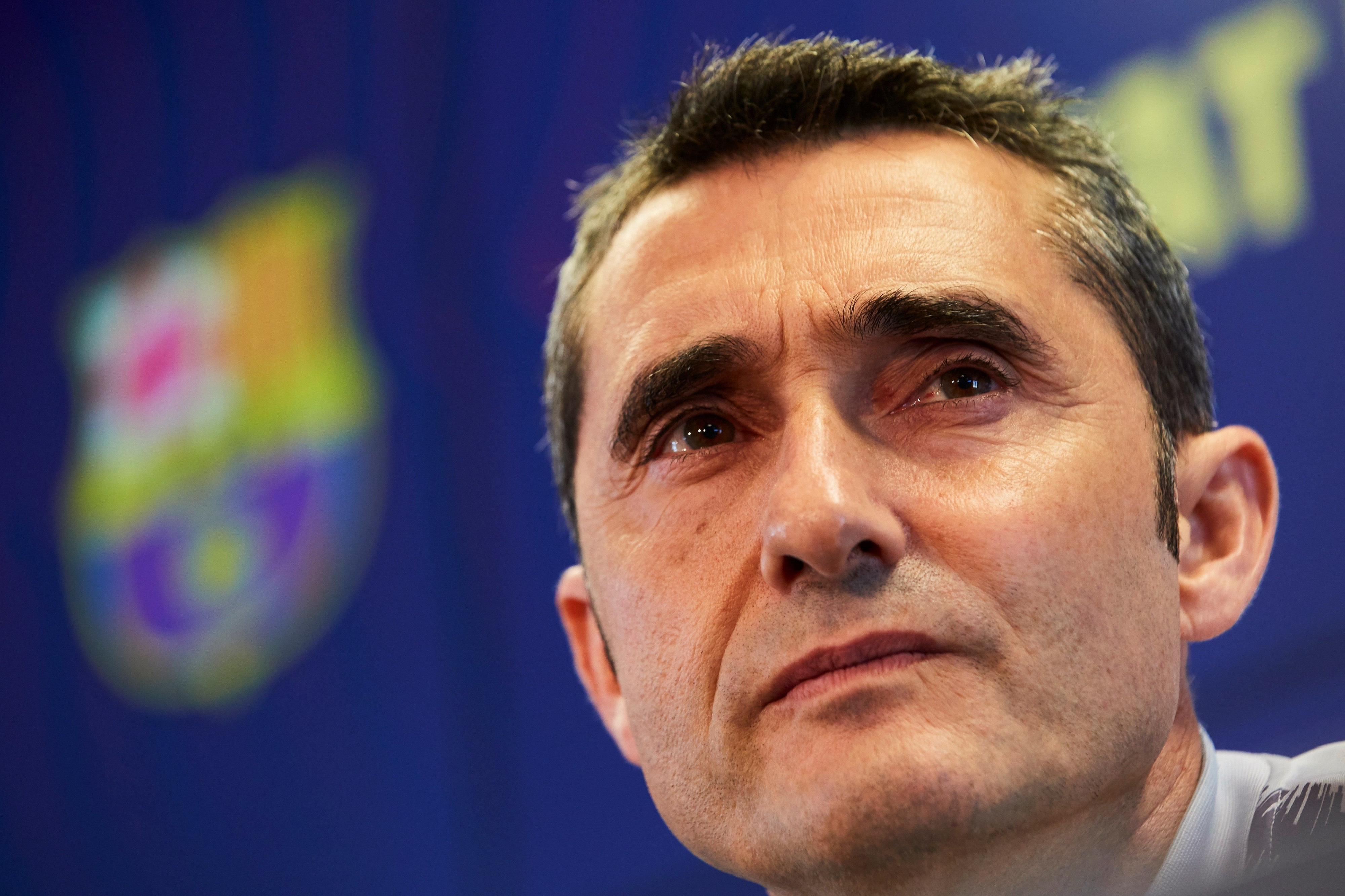 Ernesto Valverde durante una rueda de prensa con el FC Barcelona / EFE